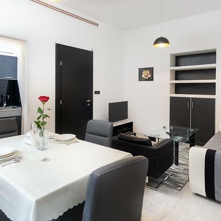 Apartman Ambasador 자그레브 외부 사진