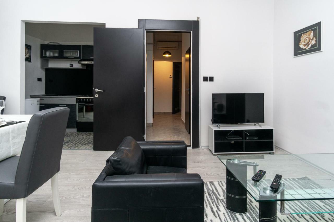 Apartman Ambasador 자그레브 외부 사진
